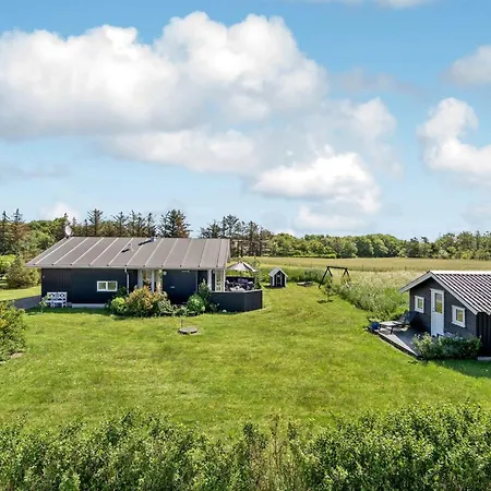 Gudmunda - 200m To The Fjord By Interhome *
