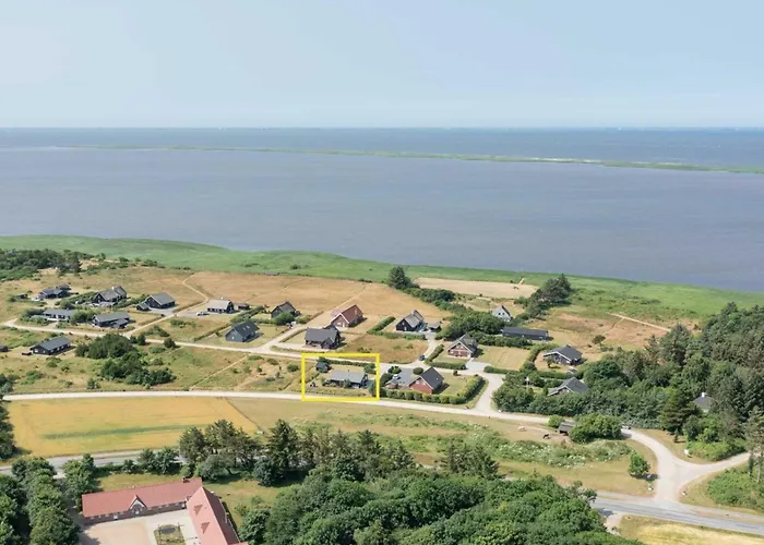 Gudmunda - 200m To The Fjord By Interhome *